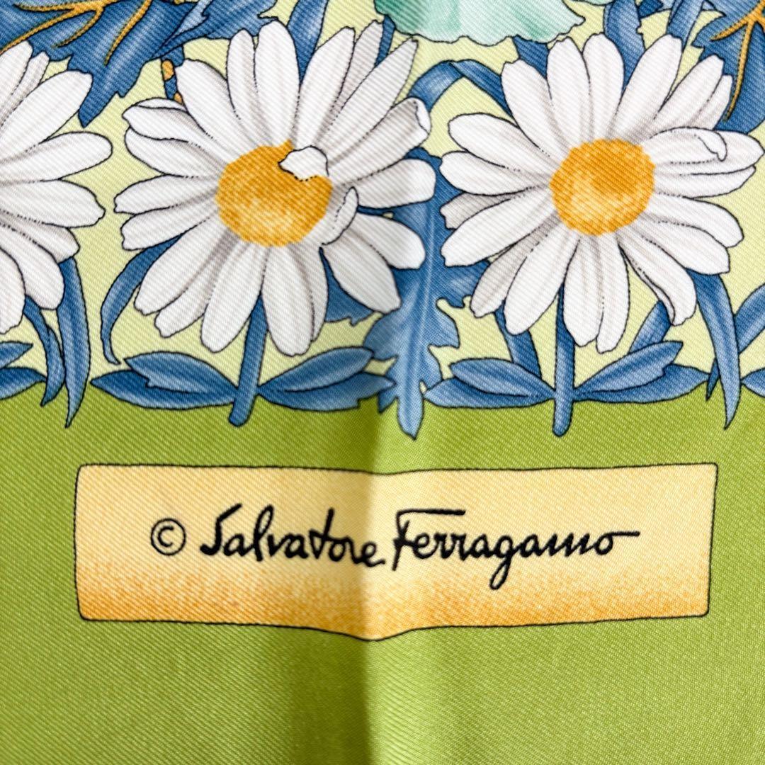 ♡未使用♡ サルヴァトーレ・フェラガモ スカーフ シルク100% 大判90