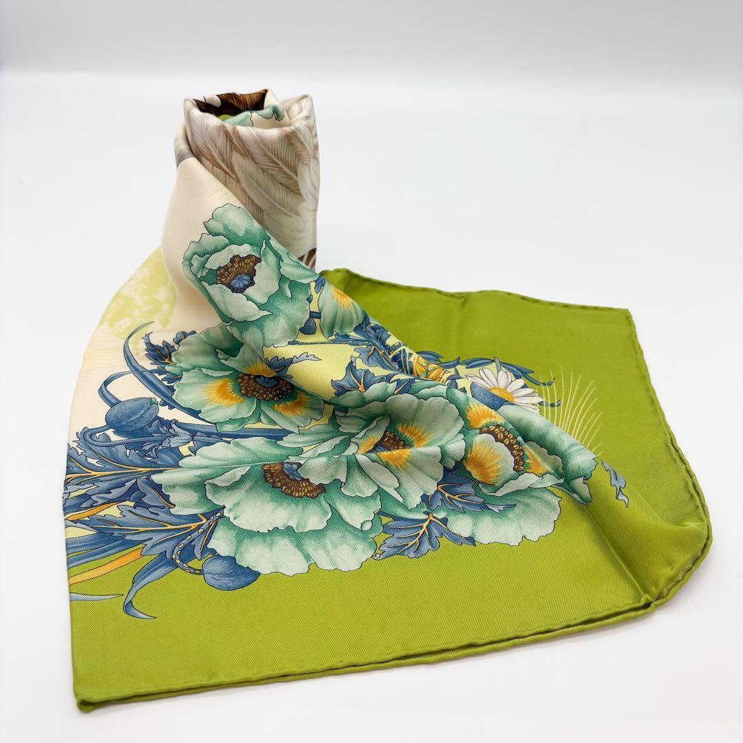 ♡未使用♡ サルヴァトーレ・フェラガモ スカーフ シルク100% 大判90