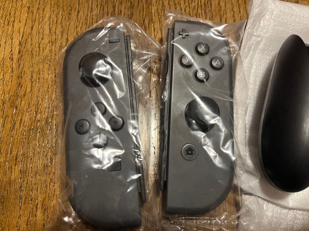 Nintendo Switch グレー 本体、Joy-Conブルーネオンイエロー