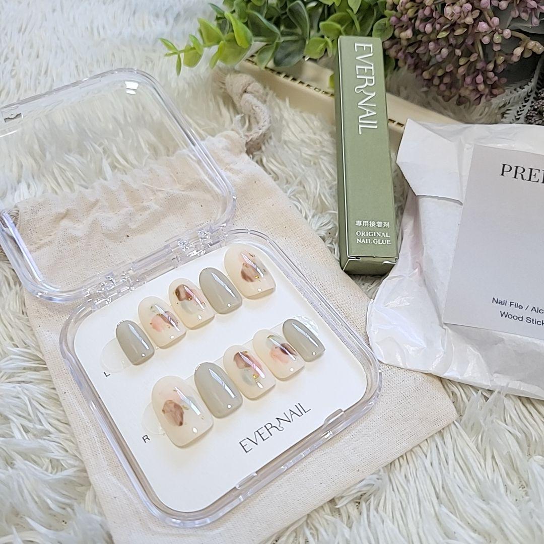 未使用✦EVERNAIL エバーネイル ネイルチップ ミディアムオーバル グレー