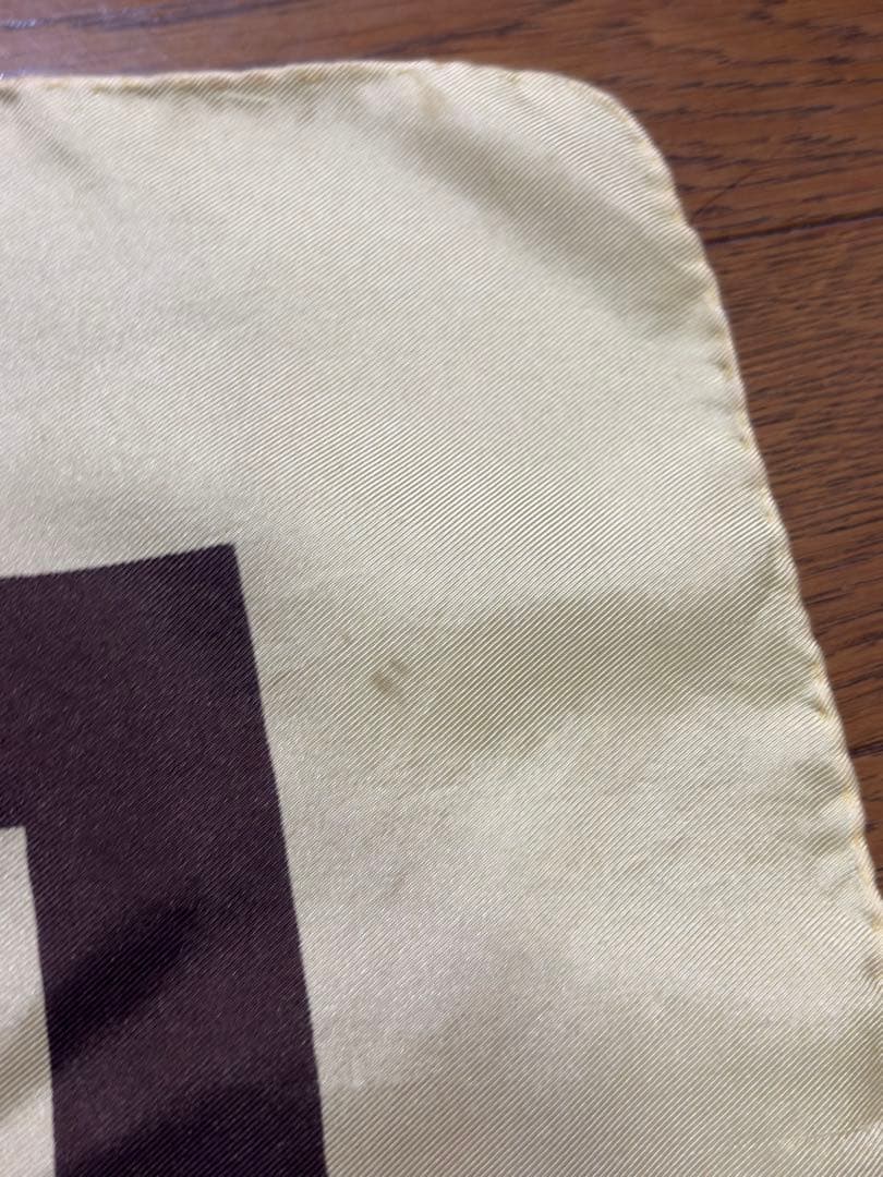 ルイ・ヴィトン シルクスカーフ 76cm lv スカーフ ハンカチ ブランド