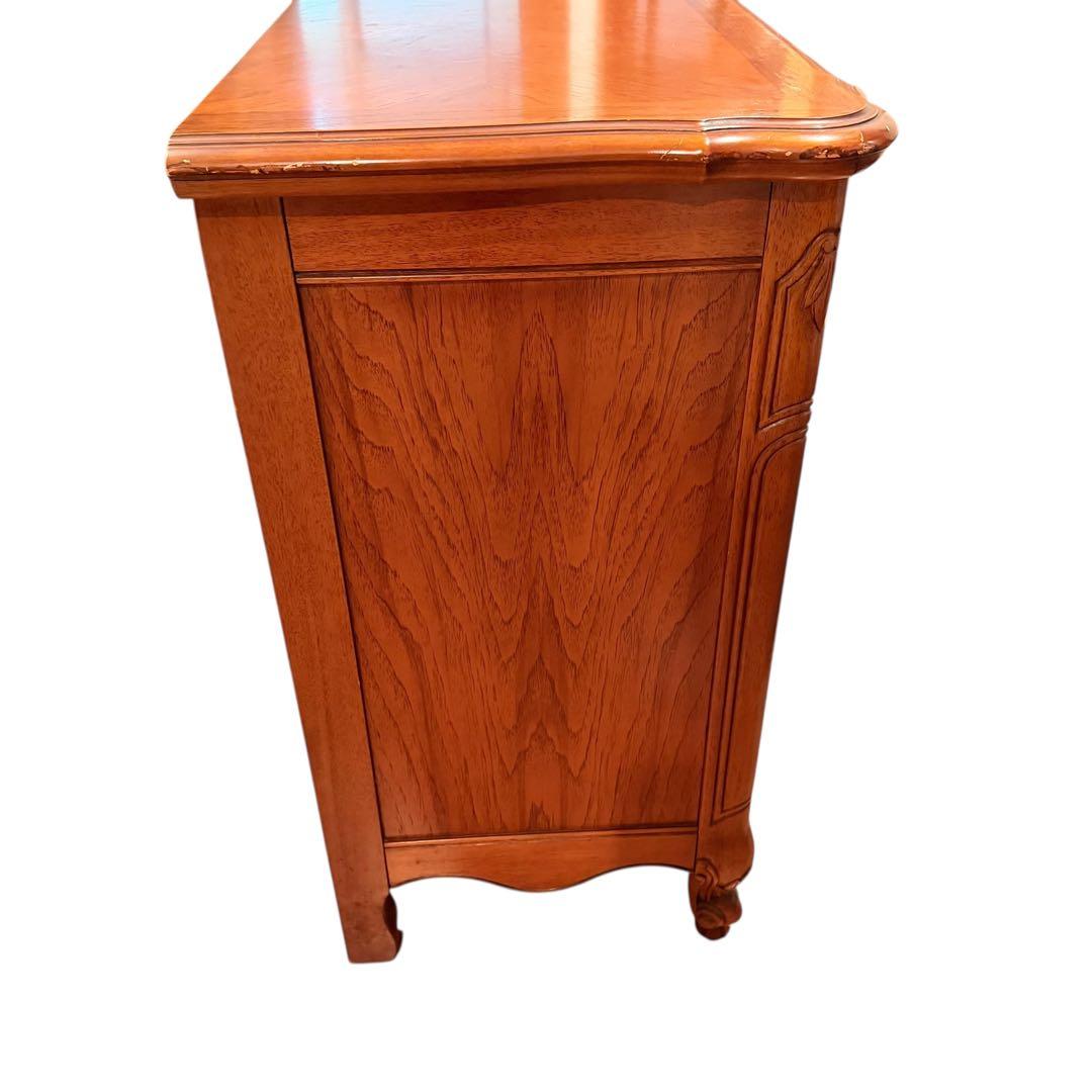 ヨーロッパ風　猫脚　チェスト　アンティーク調 タンス チェスト 衣装棚