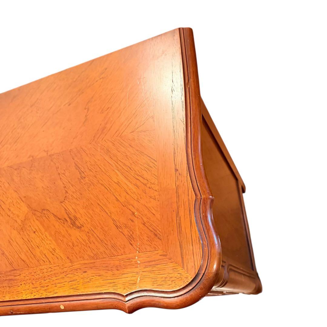 ヨーロッパ風　猫脚　チェスト　アンティーク調 タンス チェスト 衣装棚