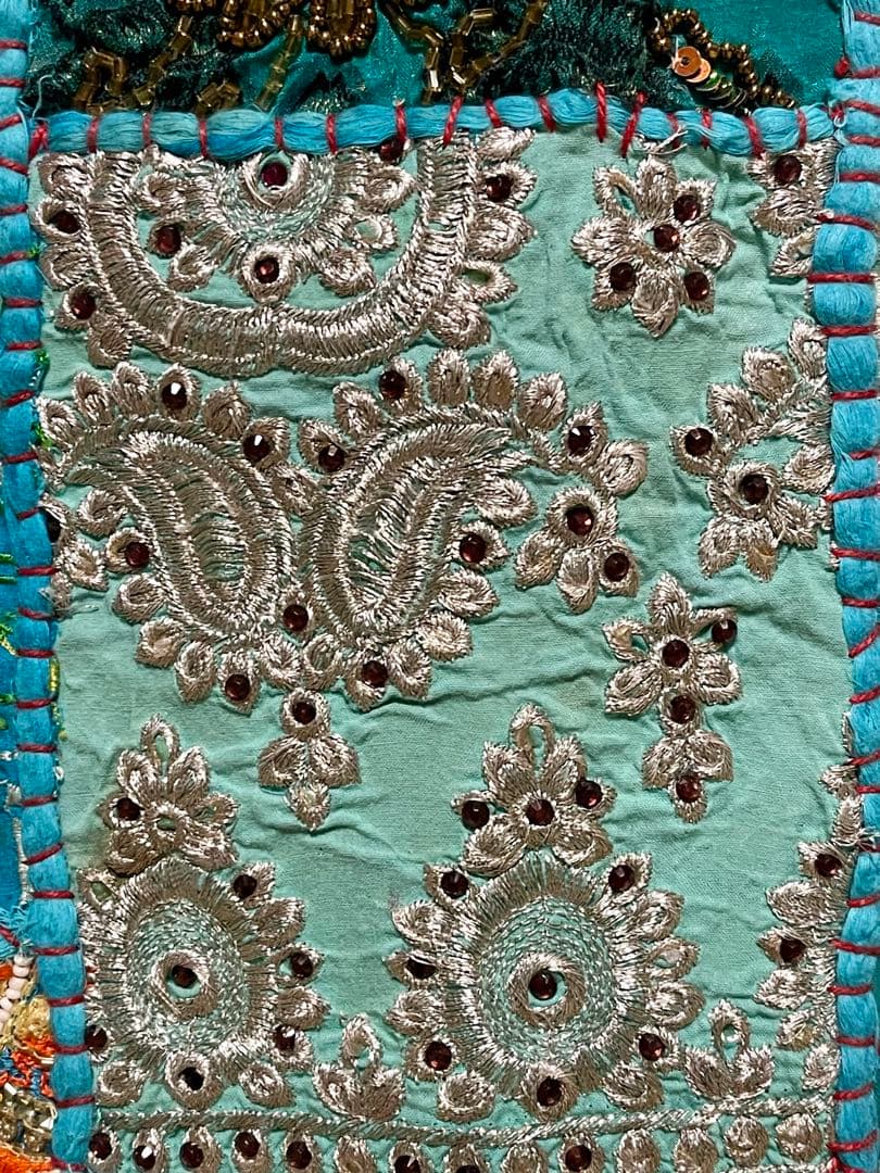 インド ビンテージ サリー パッチワーク タペストリー 刺繍 壁掛け 古布 3