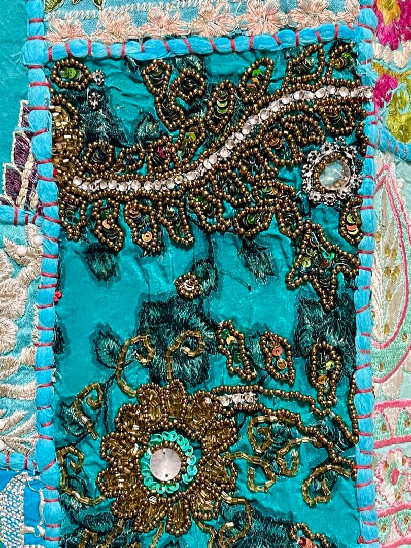 インド ビンテージ サリー パッチワーク タペストリー 刺繍 壁掛け 古布 3