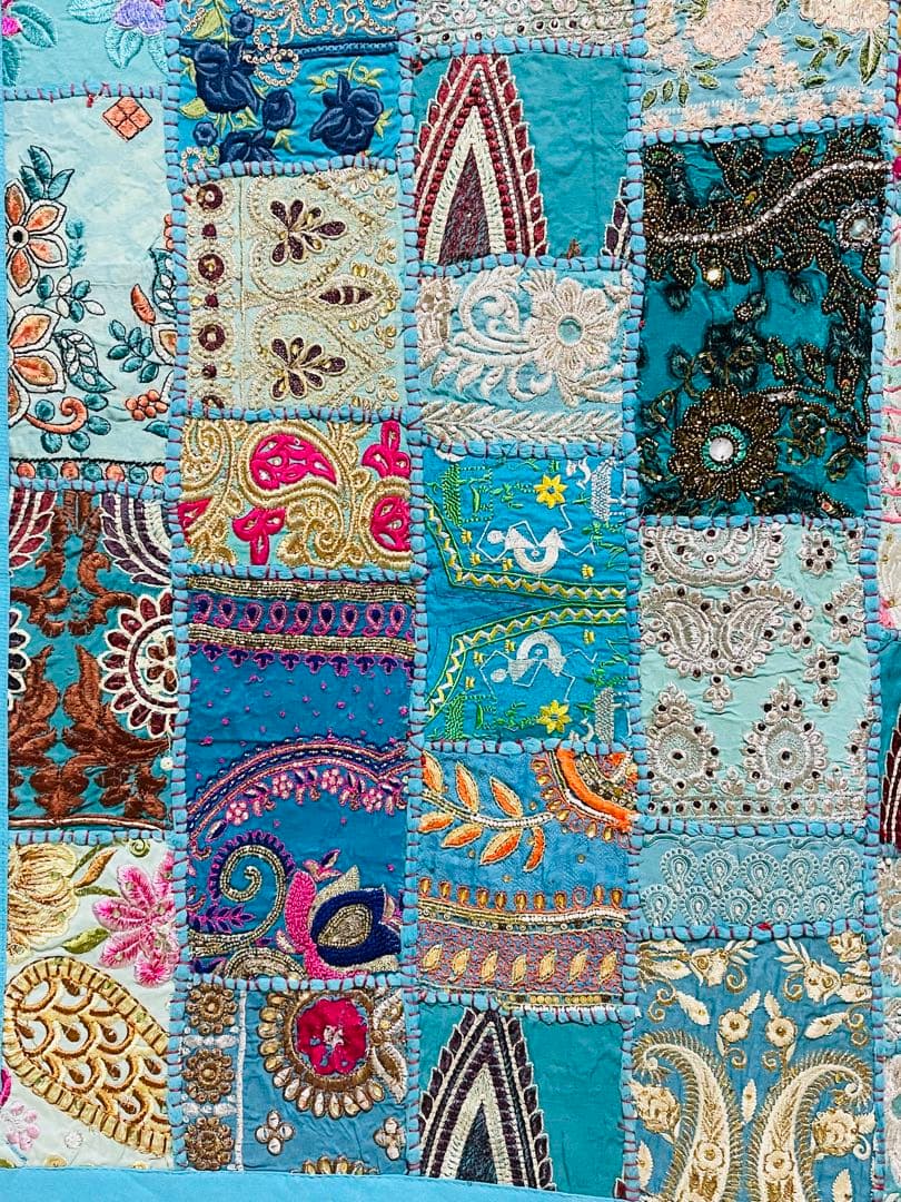 インド ビンテージ サリー パッチワーク タペストリー 刺繍 壁掛け 古布 3