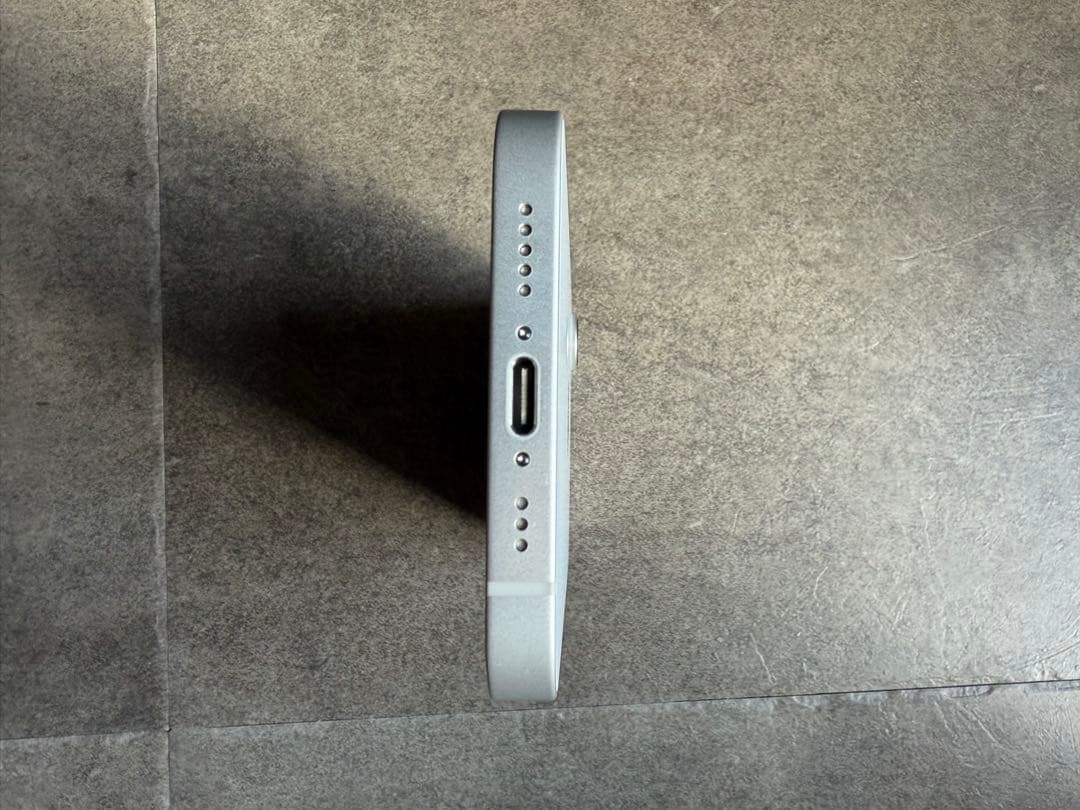 iPhone16e 256GB ホワイトSIMフリー残債なし 美品