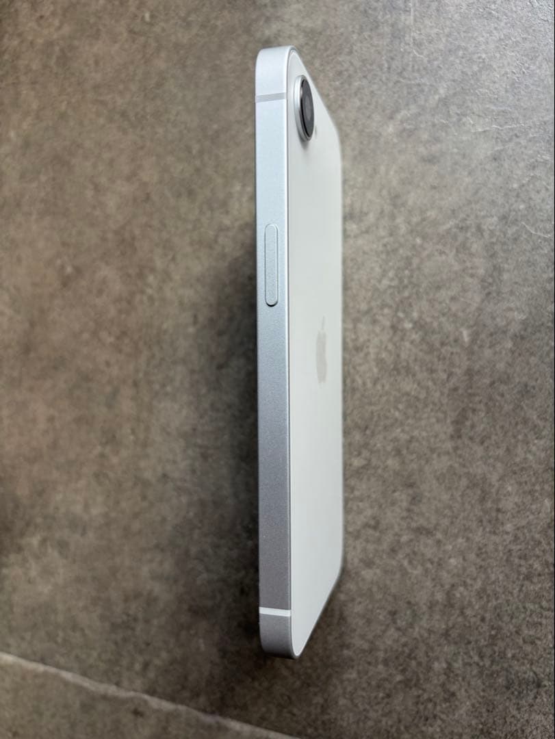 iPhone16e 256GB ホワイトSIMフリー残債なし 美品