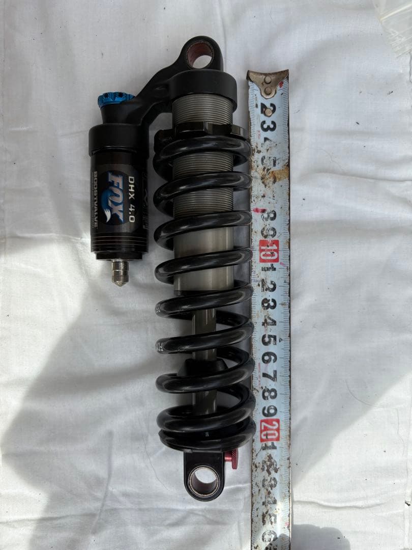 FOX DHX 4.0 リアサスペンション