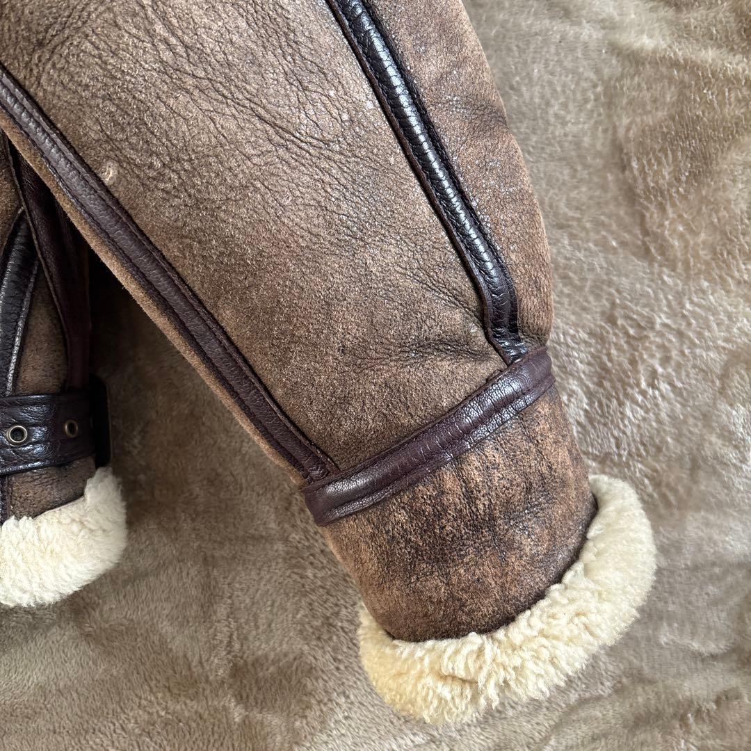 (破れあり)AVIREX フライトジャケット サイズ38 M 羊革 ムートン