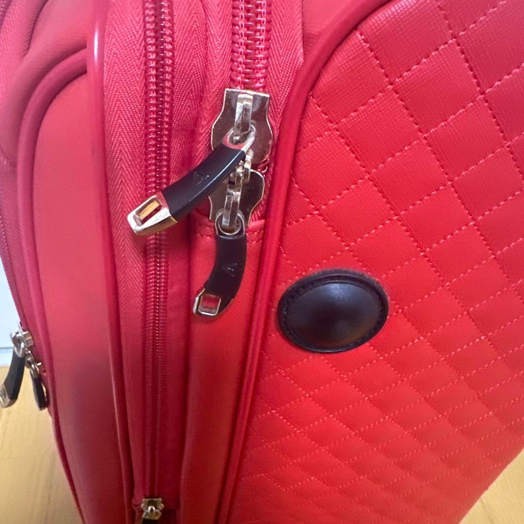 GUESS レッド キャリーケース