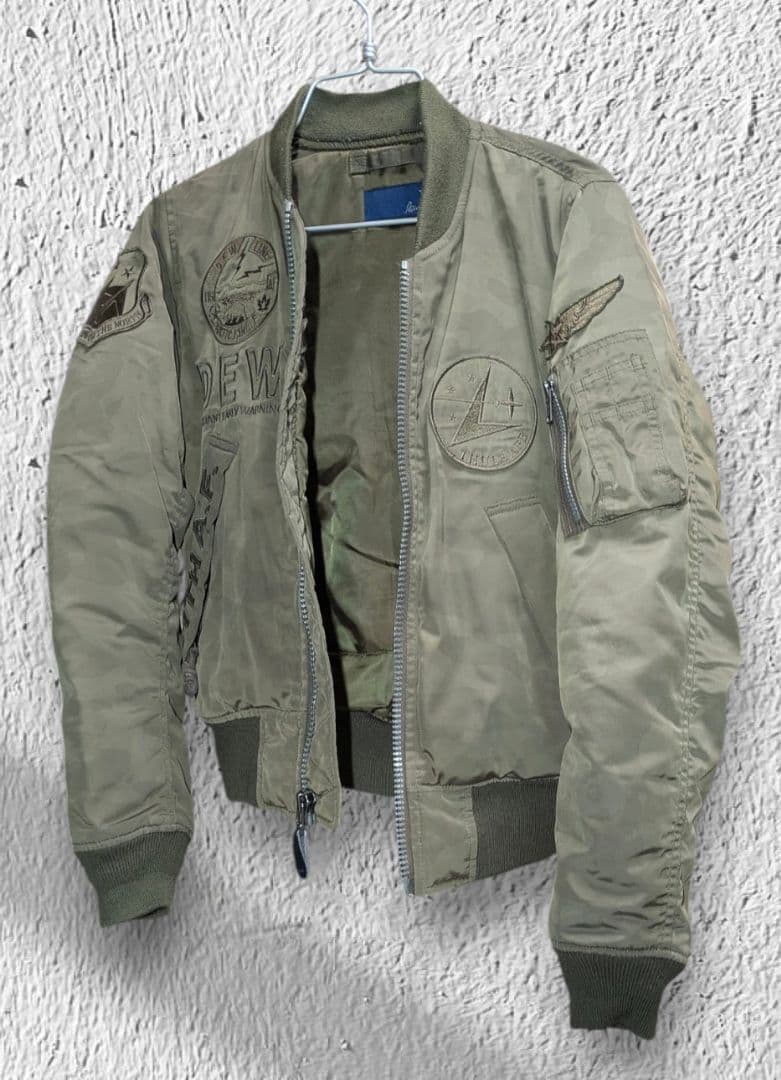 ココ　AVIREX　MA-1 フライトジャケット　カモフラ　迷彩　カーキ