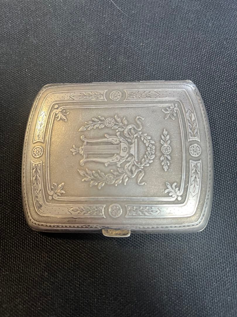 フランスアンティーク　純銀　装飾入りシガレットケース