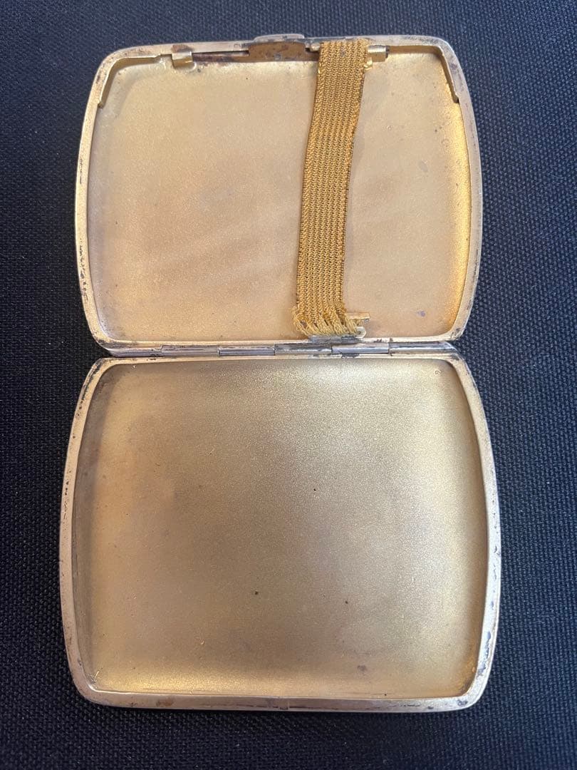 フランスアンティーク　純銀　装飾入りシガレットケース