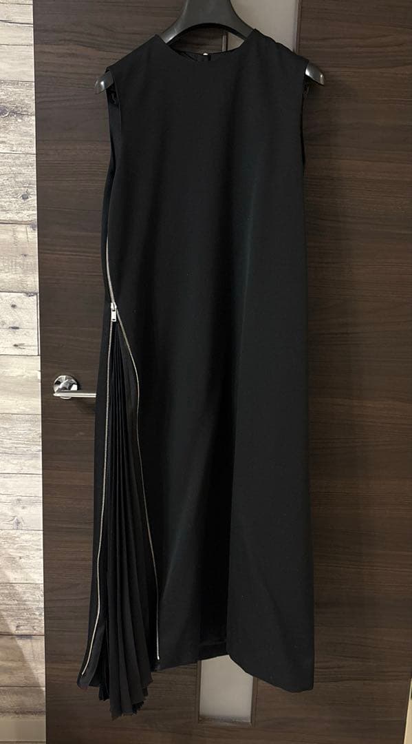 n*a様 JIL SANDER ジルサンダー SS25 ジップアップ プリーツ