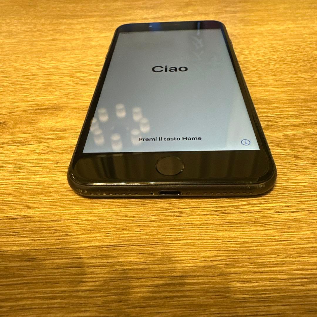 スマートフォン本体 iPhone8Plus 64GB