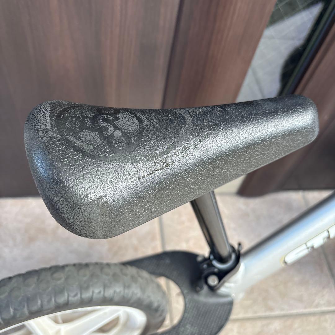 STRIDER バランスバイク シルバー 12インチ