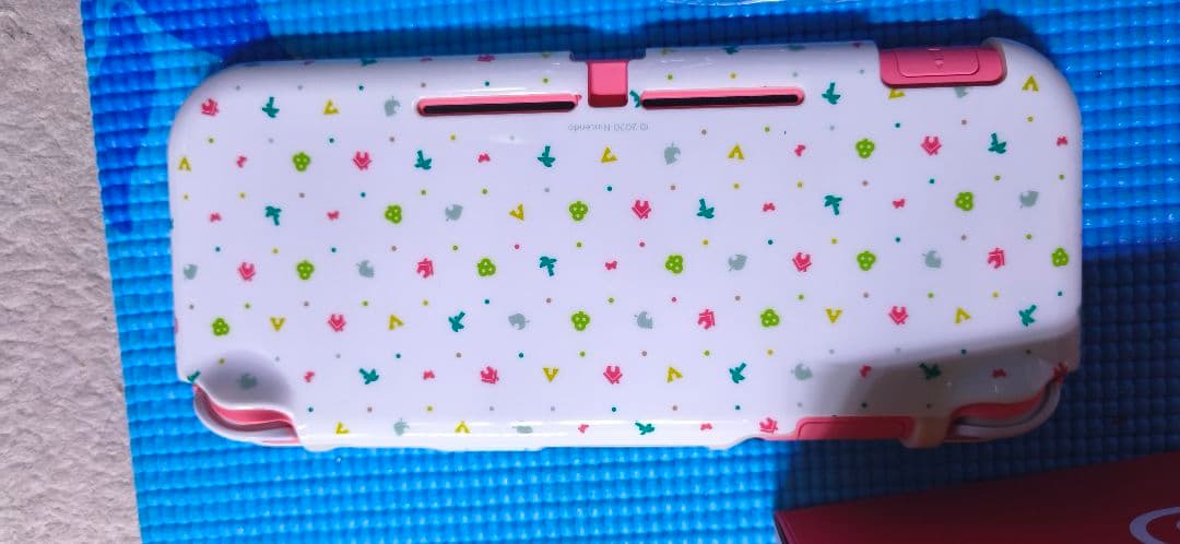 Nintendo Switch LITE コーラル　ほぼ未使用