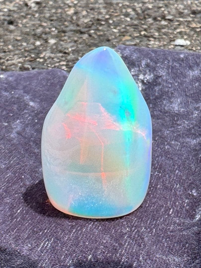 人工オパール　三線バチ　オーロラ模様