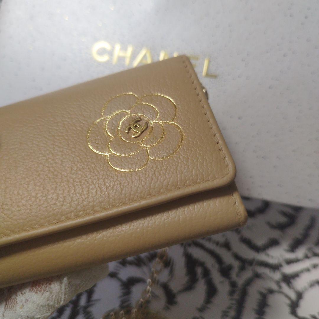 シャネルカメリア　キーケース　カード　斜め掛け