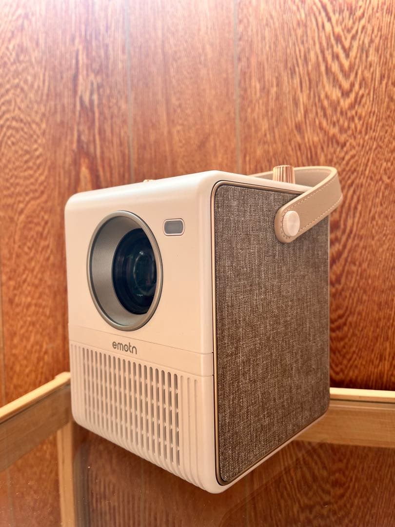 emotn プロジェクター 本体 クリーム色 プロジェクター consterior.com
