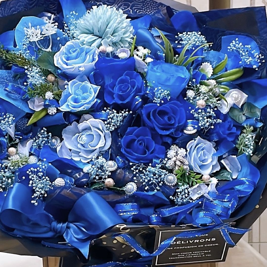 ✨特大✨ボリュームのある花束✨水色＆青バラプリザ＆アーティフィシャルアレンジメ✨