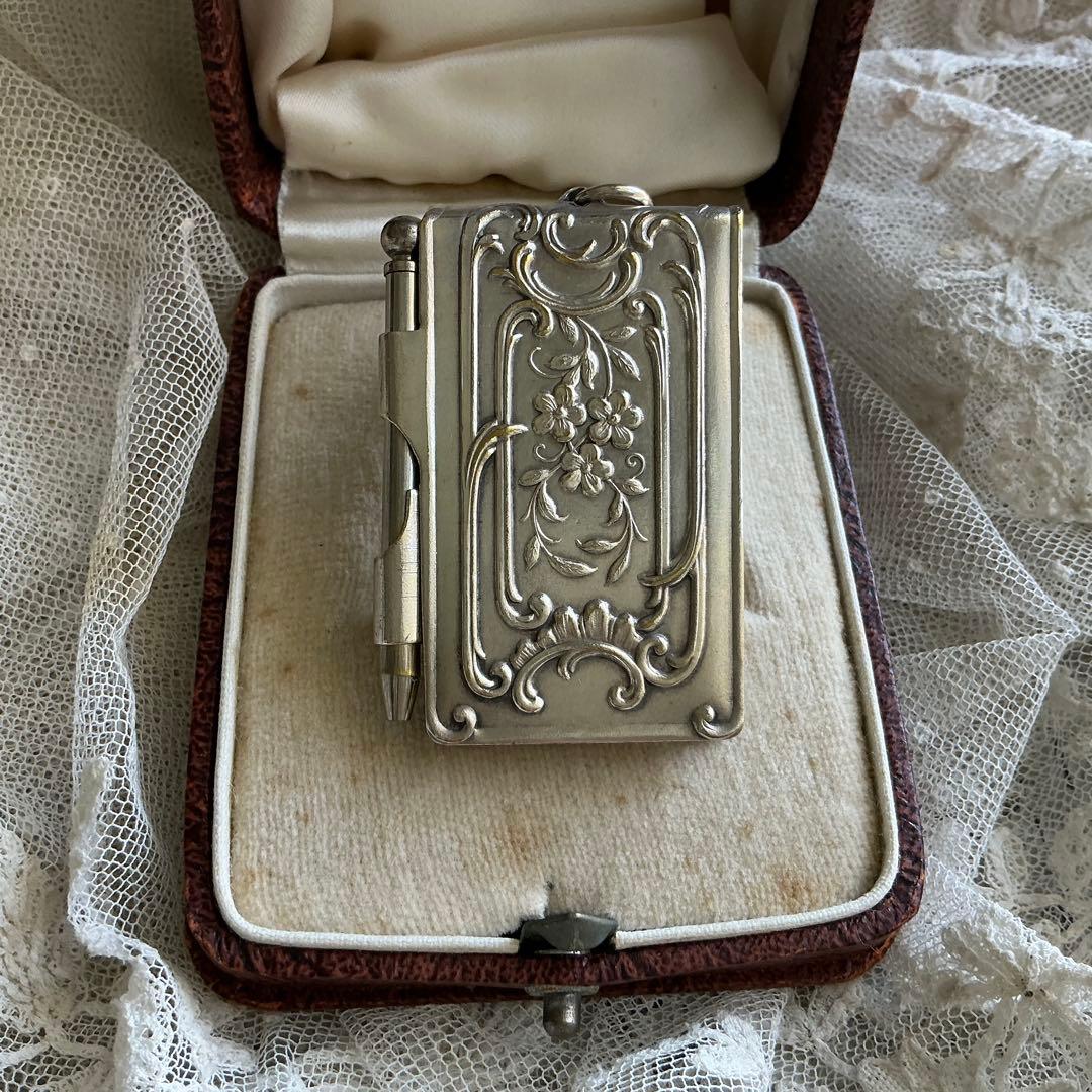 フランス　アンティーク　すみれ　カルネドバル　シルバープレート　ペンダントトップ