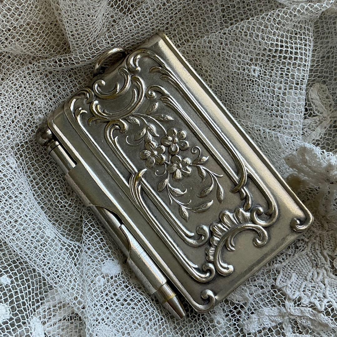 フランス　アンティーク　すみれ　カルネドバル　シルバープレート　ペンダントトップ