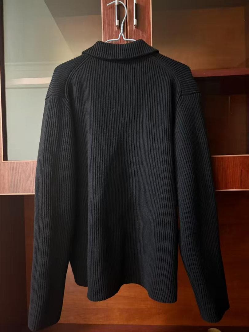 AURALEE リブ編み ボタンアップ 黒ニット 4