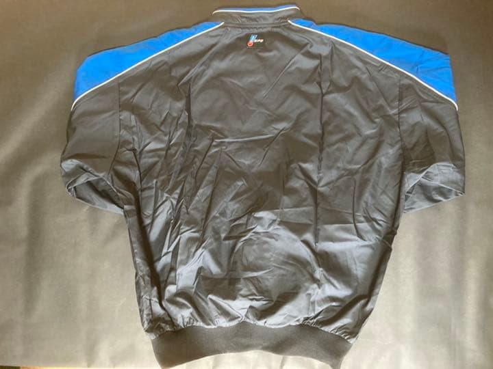 ミズノプロ製北海道日本ハムファイターズオーセンティック長袖ゲーマージャケット