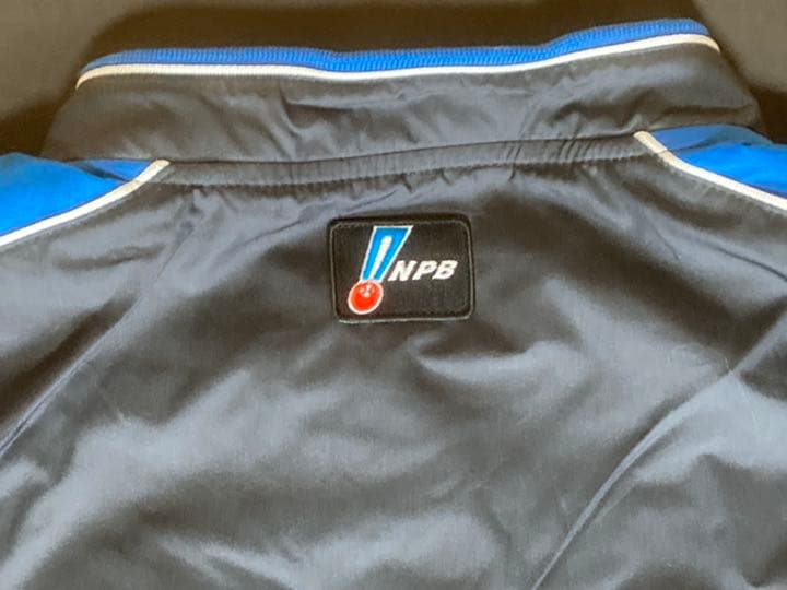 ミズノプロ製北海道日本ハムファイターズオーセンティック長袖ゲーマージャケット