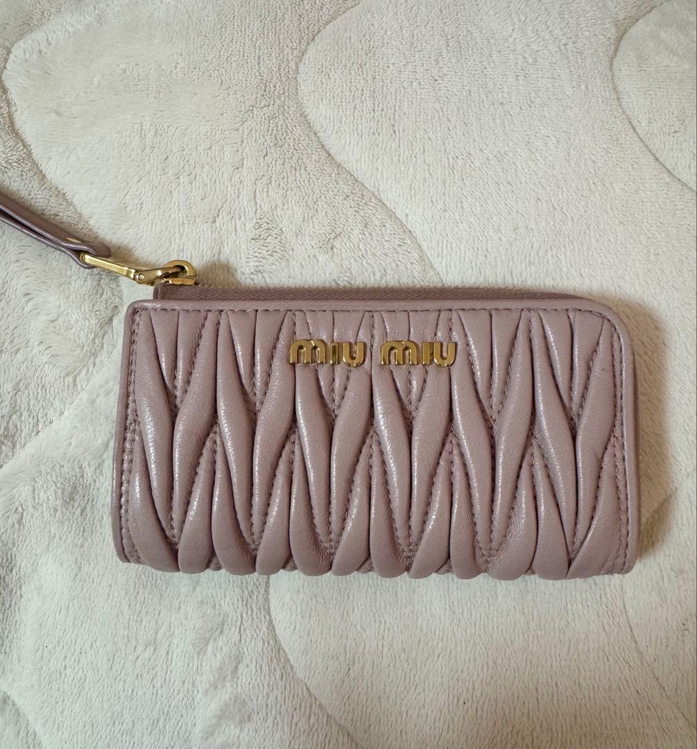 【正規品】MIU MIU マテラッセ キーケース オパールカラー