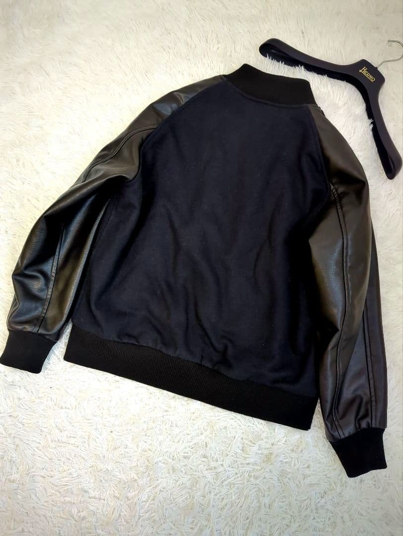 と*よ様 半額大特価美品 UNIQLO MLBコラボ スタジャン ヤンキース 紺