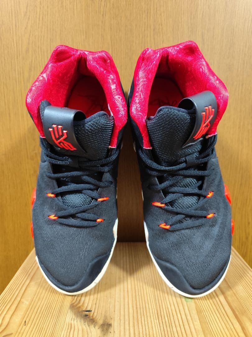 Nike Kyrie 4 Think 16 ナイキ　カイリー4