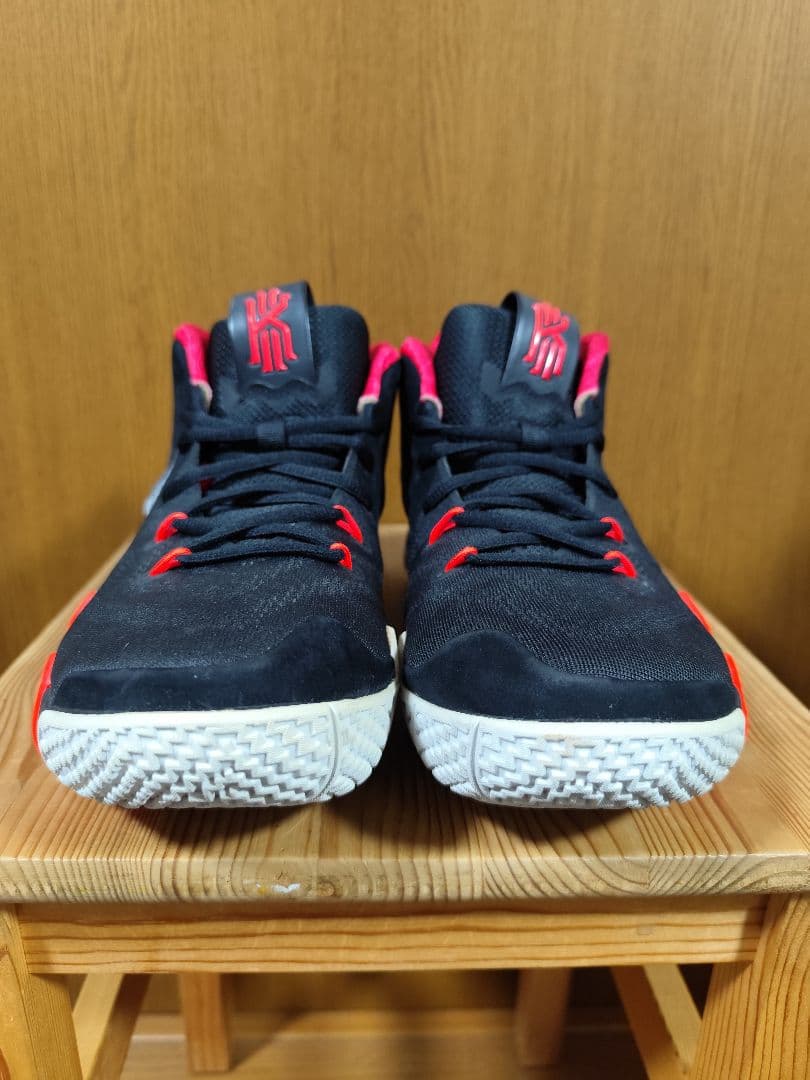Nike Kyrie 4 Think 16 ナイキ　カイリー4