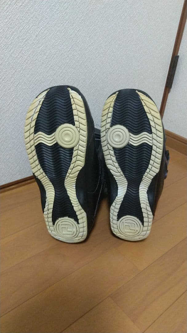 期間限定値下げ！DEELUXE ALPHA 27cm ブーツケース付き - メルカリ