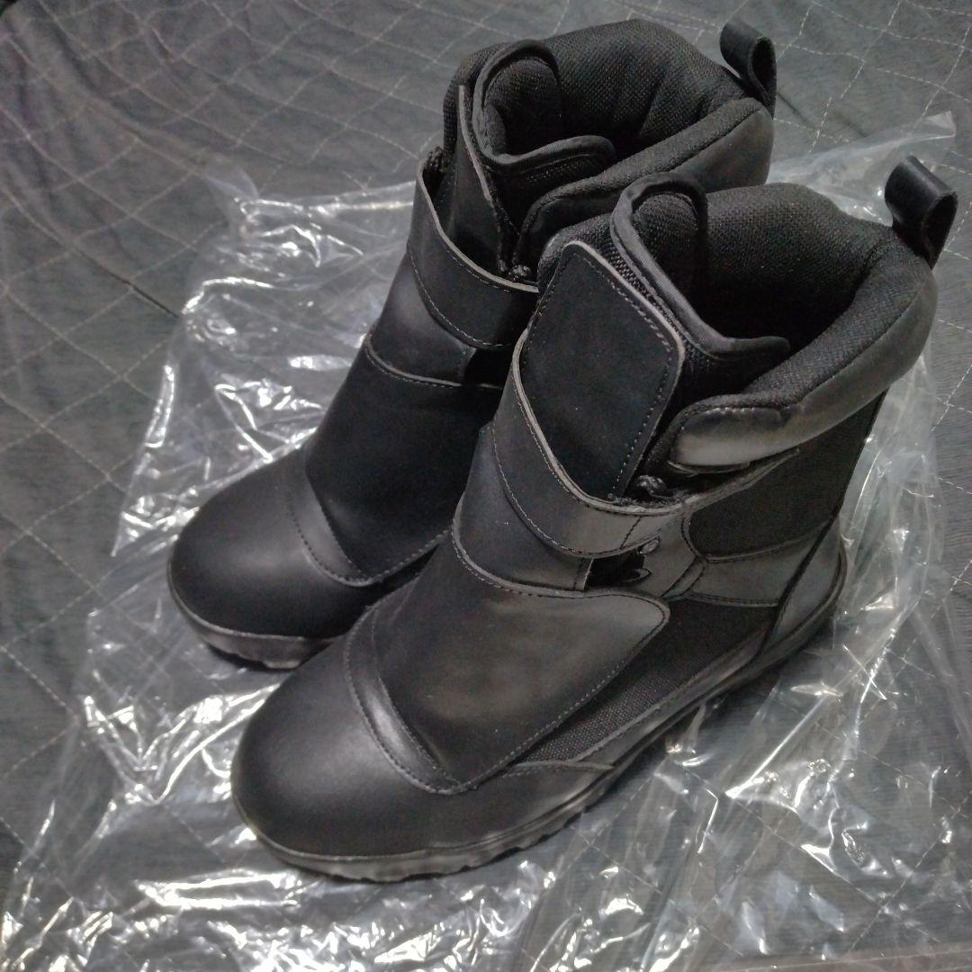 【匿名配送】荘快堂　先芯甲ガード付きスパイクブーツ　安全長靴　ブラック　25.5