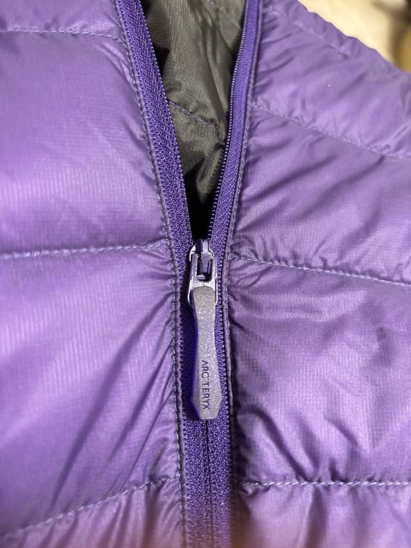 アークテリクス セリウムフーディ ダウンジャケット 紫