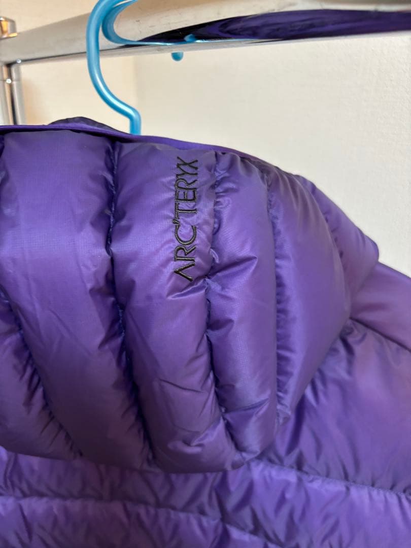 アークテリクス セリウムフーディ ダウンジャケット 紫