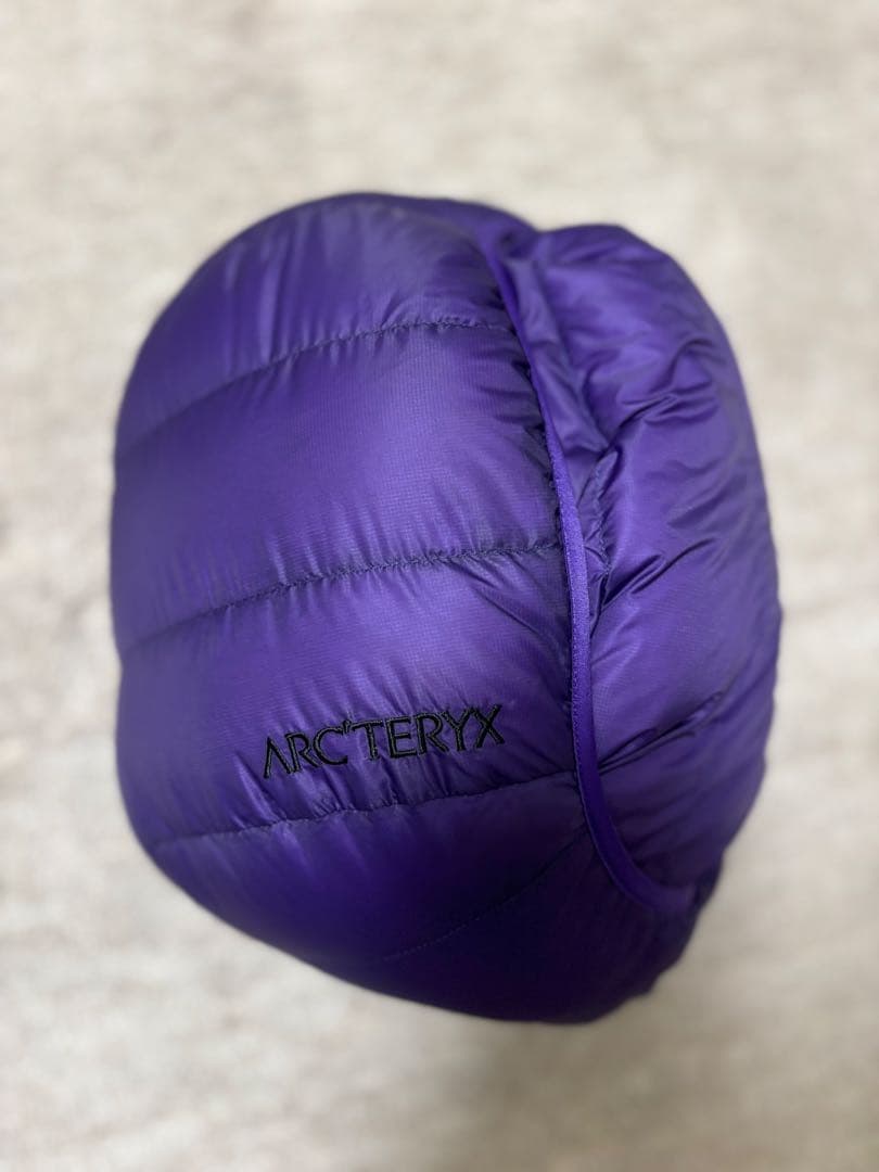 アークテリクス セリウムフーディ ダウンジャケット 紫
