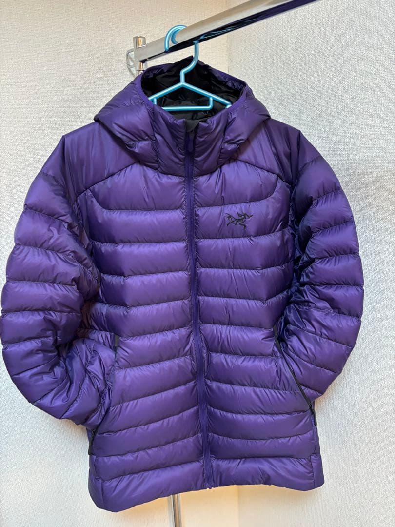 アークテリクス セリウムフーディ ダウンジャケット 紫