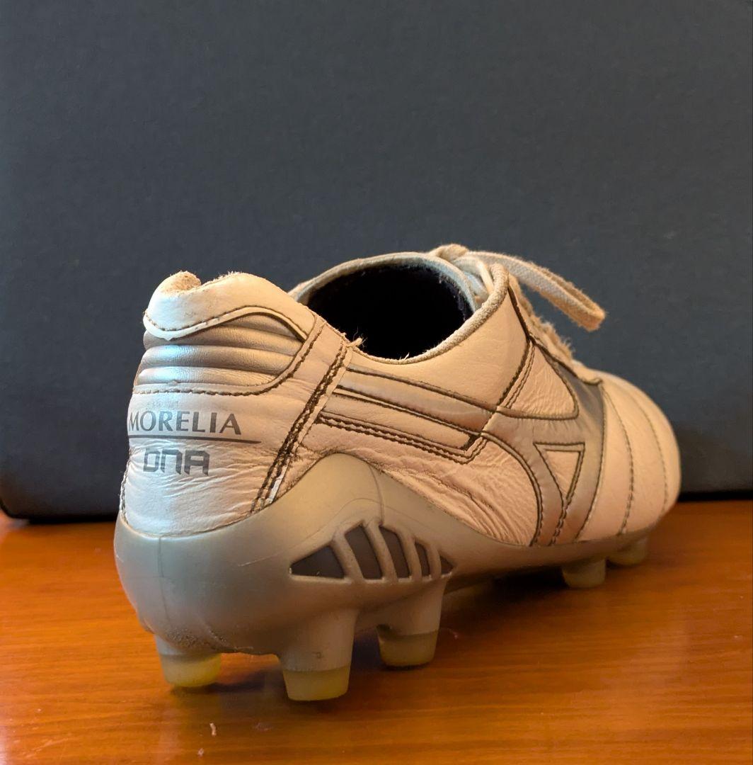 ミズノ　モレリアDNA 25.5cm