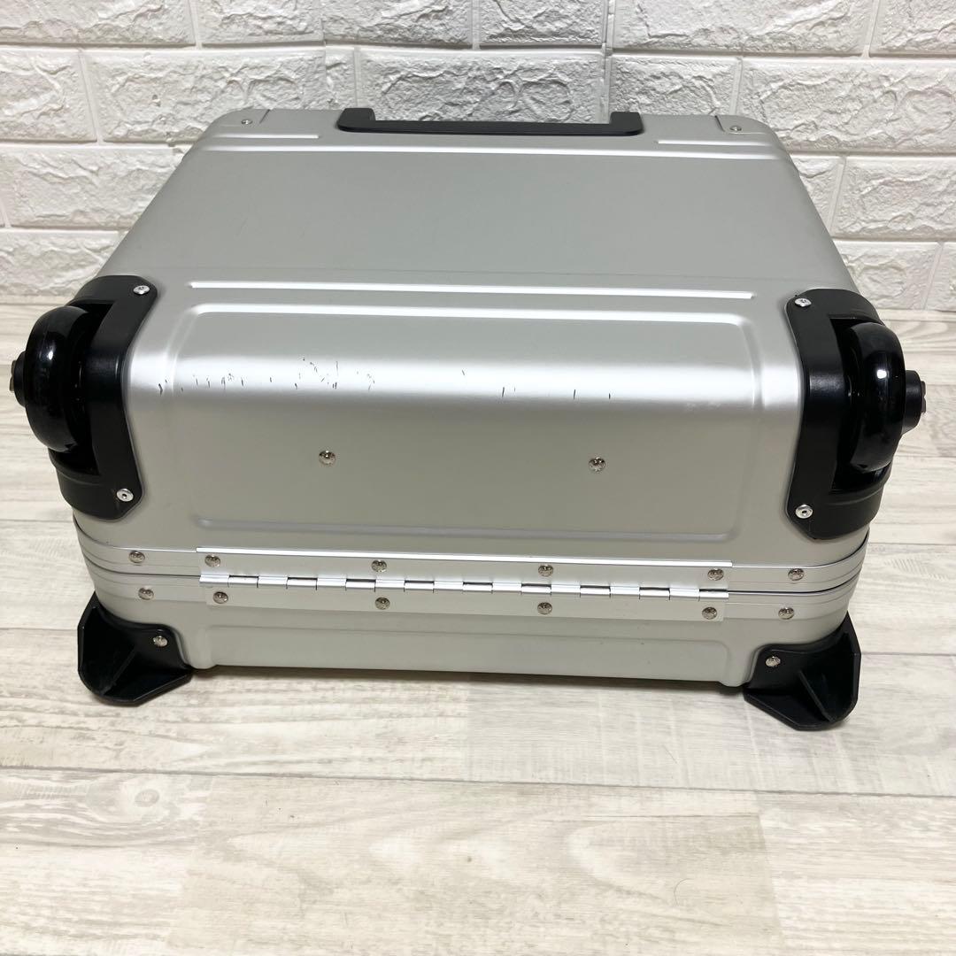 廃盤品】美品！ビジネスマンに！ゼロハリバートン アルミ製 キャリー