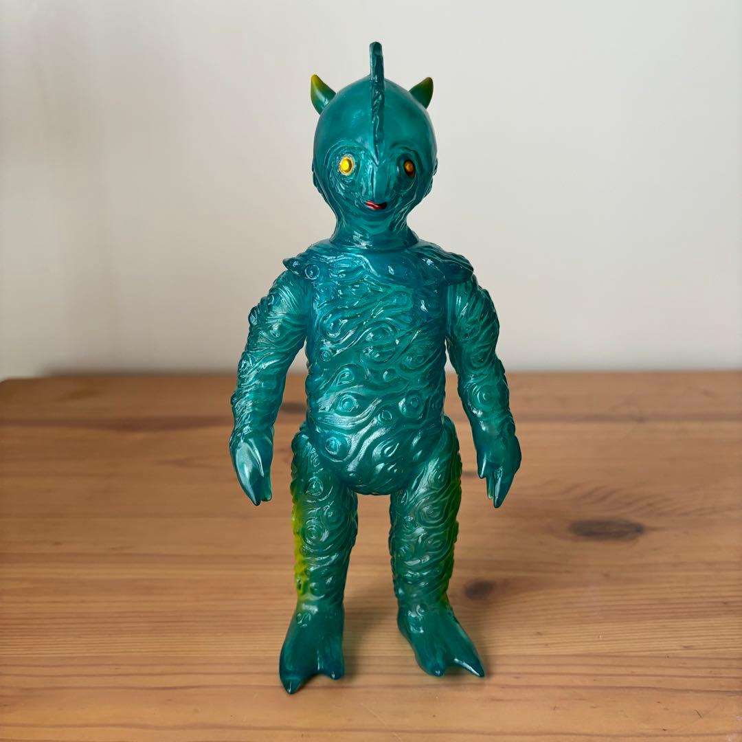 ベアモデル ピニア ソフビ 青クリア成形 - メルカリ