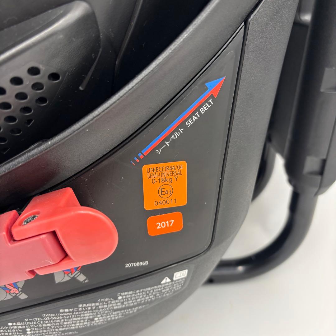 美品　エールべべ クルット4s グランス AB887 チャイルドシート　ネイビー