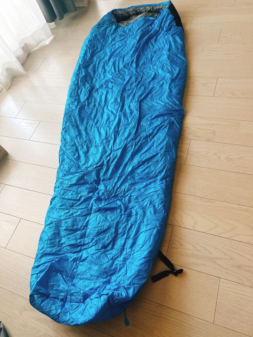 ISUKA Alpha Light 700 X 3シーズン寝袋
