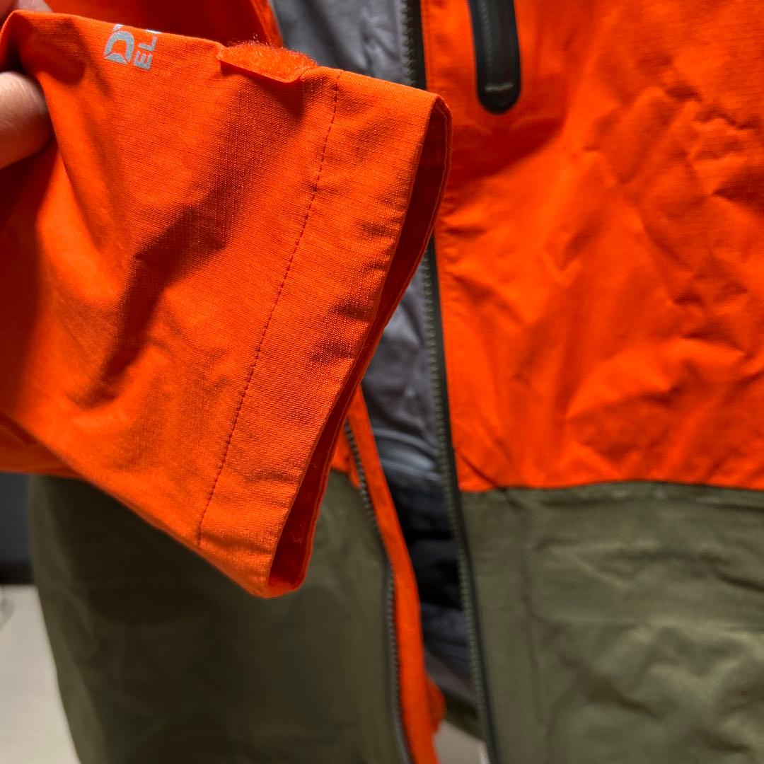 マウンテンハードウェア　DRY.Q マウンテンパーカー　スノーボードウェア