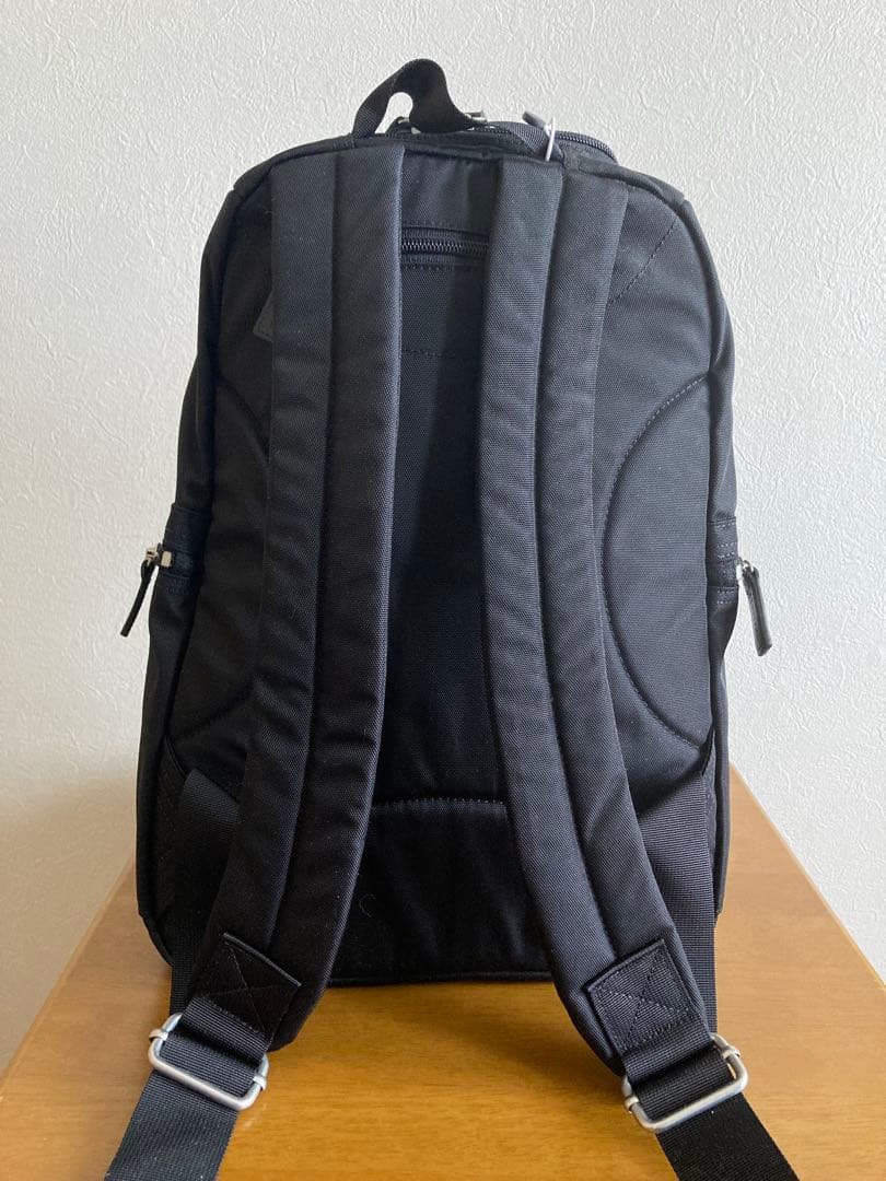 【タグ付き未使用】マリメッコ　marimekko Metro バックパック　黒