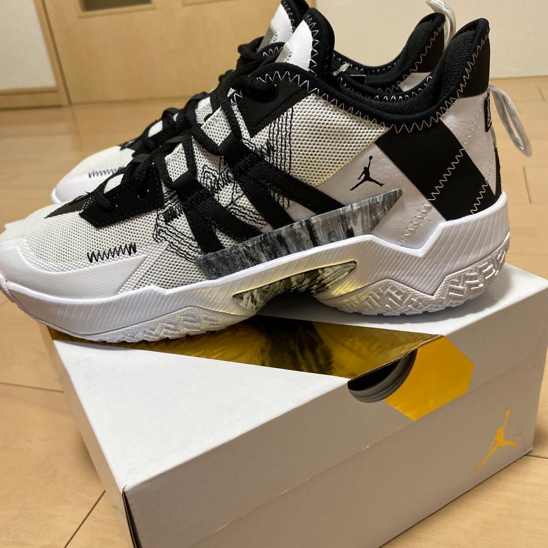 新品未使用】タグ付きNIKEジョーダンワンテイクII黒白CW2457-100