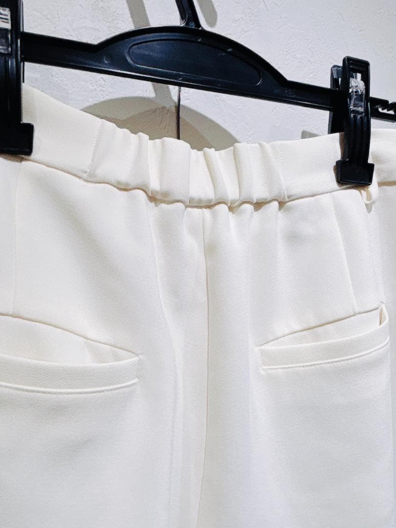 【SOEJU ソージュ】　タックパンツ オフホワイト M